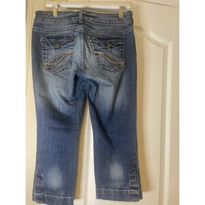 L.e.i.  Washed Blue Jean side snap Capris Y2K Sz 9